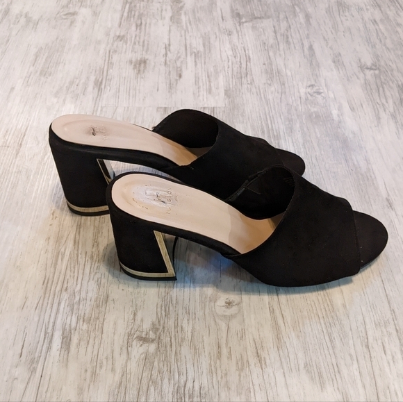 Y2K Chunky Heeled Vegan Suede 90s Mule Heels‎ from H by Halston Size 8 - Picture 1 of 7